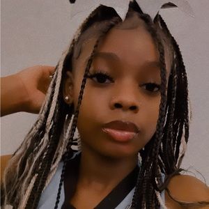 Meet your Posher, Nadia